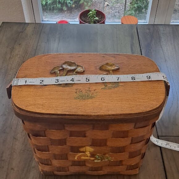Vintage Basketville Woven Basket/Purse w/Wooden Lid, Mushroom Motif, Stamped - Picture 7 of 10